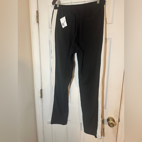 NWT - Men’s Forever 21 Elastic Tie Waist Joggers. Retail $30.00 - Picture 2 of 6